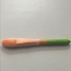 Love Craft Beauty Dual-Tone Makeup Brush